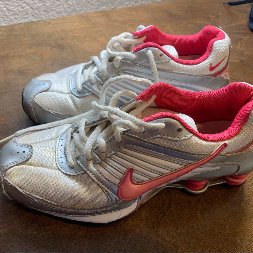 Size 6 nike shoes